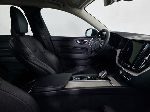 Used 2022 Volvo XC60 B5 Inscription w/ Advanced Package image 28