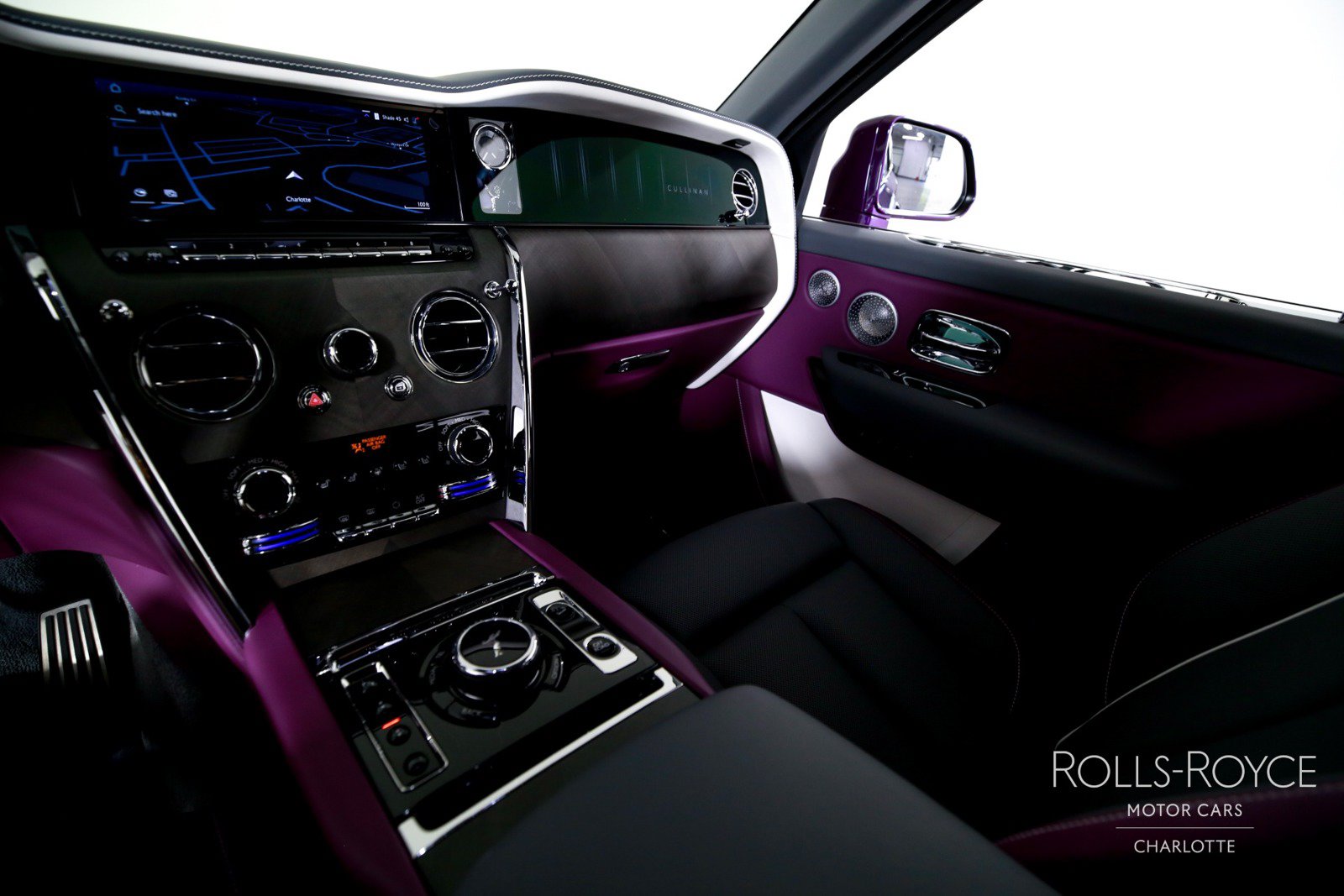 Certified 2025 Rolls-Royce Cullinan AWD/4WD image 16