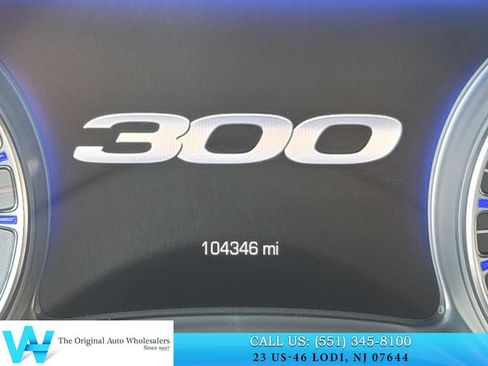 Used 2018 Chrysler 300 Limited image 25