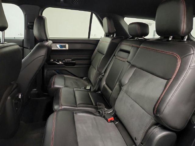 Used 2024 Ford Explorer ST-Line w/ Class IV Trailer Tow Package AWD/4WD image 22