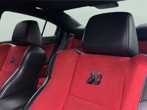 Used 2016 Dodge Charger R/T Scat Pack w/ Technology Group RWD image 14