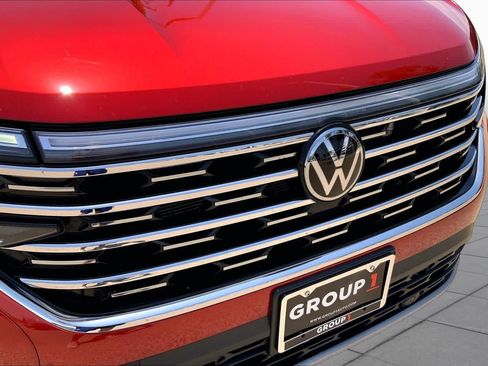 Used 2024 Volkswagen Atlas SEL AWD/4WD image 36