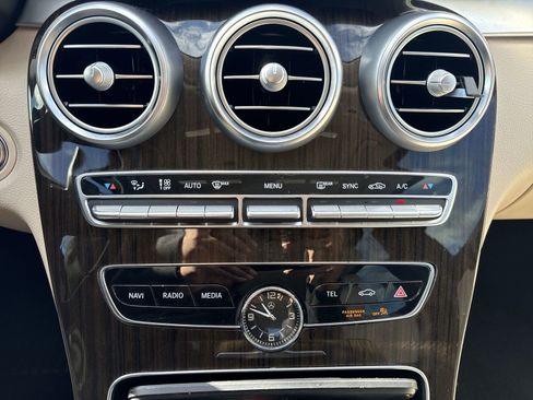 Used 2019 Mercedes-Benz C 300 Sedan image 19