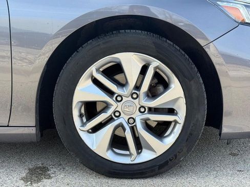 Used 2019 Honda Accord LX image 8