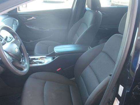 Used 2021 Chevrolet Malibu LT image 24