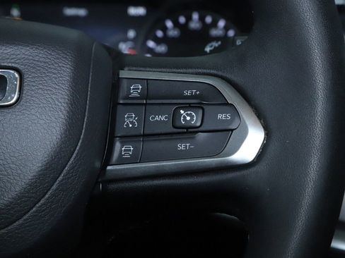 Used 2025 Jeep Compass Limited AWD/4WD image 23