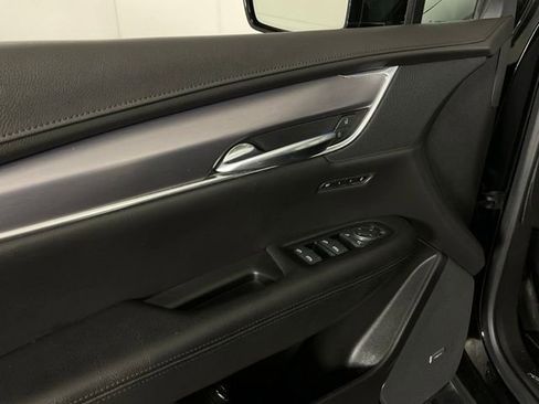 Used 2019 Cadillac XT5 Premium Luxury w/ Driver Assist Package AWD/4WD image 25