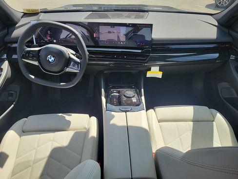 New 2026 BMW 530i RWD image 10