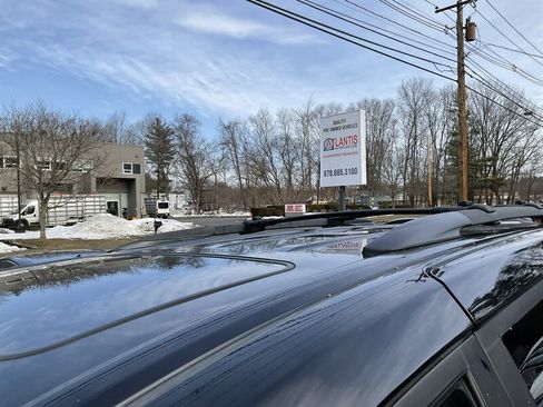 Used 2015 Toyota Sienna XLE w/ XLE Navigation Package image 8