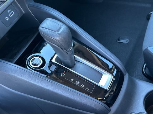 New 2025 Nissan Versa SV w/ Trunk Package image 31