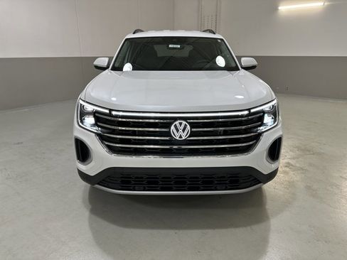 New 2026 Volkswagen Atlas SE image 2