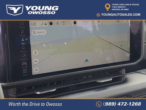 Used 2024 Jeep Wrangler Unlimited Sahara w/ Technology Group AWD/4WD image 18