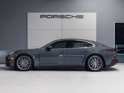 Certified 2025 Porsche Panamera image 2