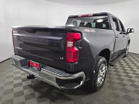 Used 2023 Chevrolet Silverado 1500 LT AWD/4WD image 8