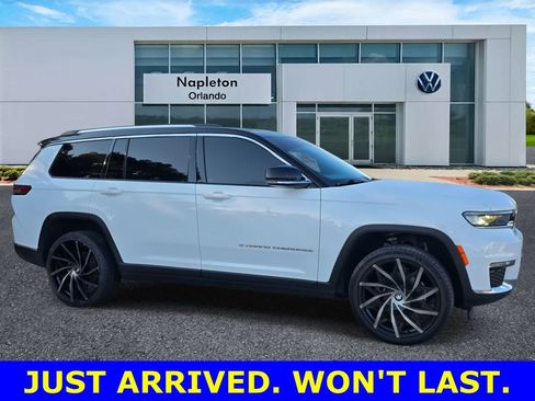 Used 2022 Jeep Grand Cherokee L Limited image 3