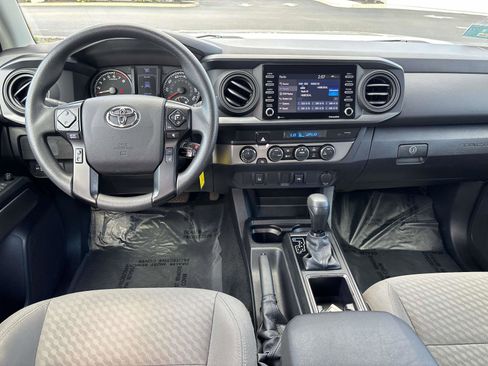 Used 2022 Toyota Tacoma SR image 9