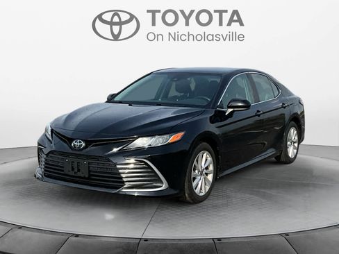 Used 2023 Toyota Camry LE image 1