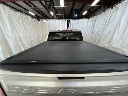 Used 2020 Chevrolet Silverado 1500 LT image 33