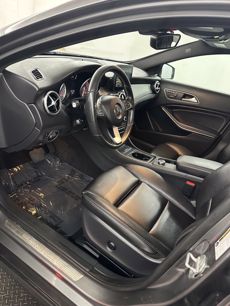 Used 2017 Mercedes-Benz GLA 250 4MATIC image 10