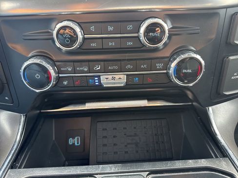 Used 2023 Ford F150 Lariat w/ Equipment Group 502A High image 33