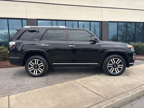 Used 2017 Toyota 4Runner Limited image 2