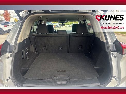 Used 2024 Nissan Rogue SV image 7