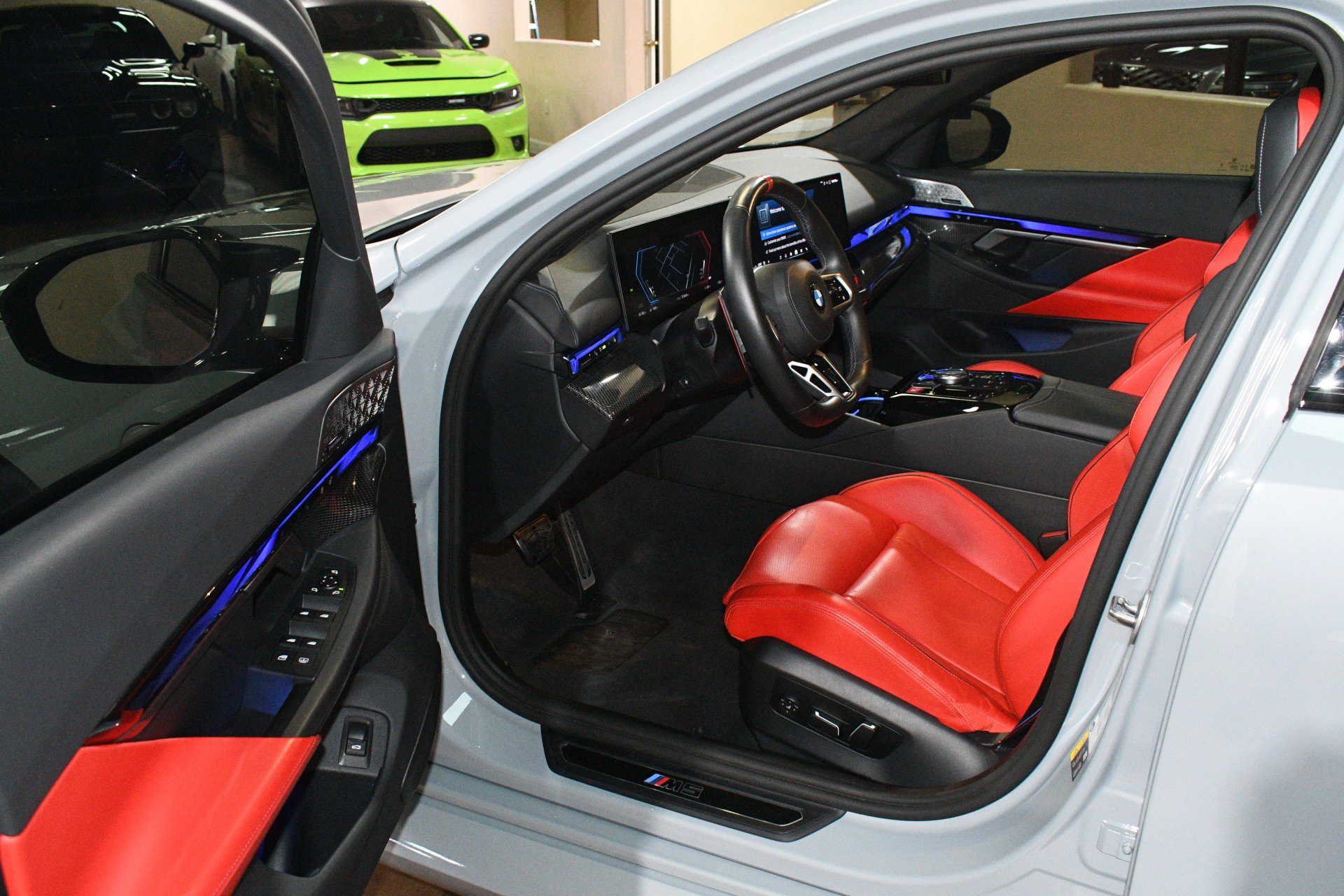 Used 2025 BMW M5 w/ Carbon Package AWD/4WD image 47