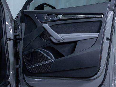 Used 2021 Audi SQ5 Prestige w/ Prestige Package image 10