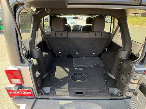 Used 2016 Jeep Wrangler Unlimited Sport w/ Quick Order Package 24S AWD/4WD image 29