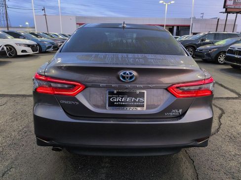 Certified 2022 Toyota Camry XLE w/ Cold Weather Package image 4