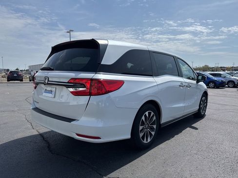 Certified 2024 Honda Odyssey EX-L image 7