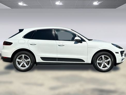 Used 2018 Porsche Macan AWD/4WD image 8