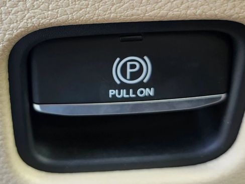 Used 2022 Jeep Grand Cherokee Limited image 22