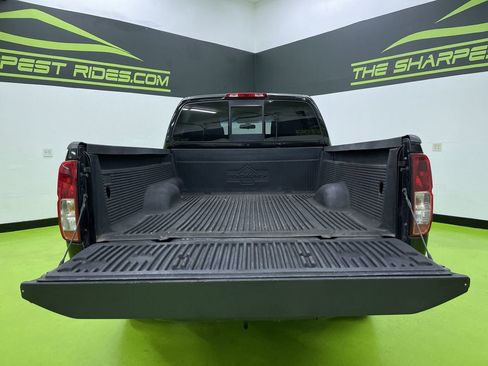 Used 2017 Nissan Frontier SV image 9