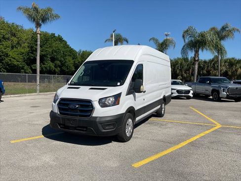 Used 2022 Ford E-Transit 148 High Roof Extended image 3
