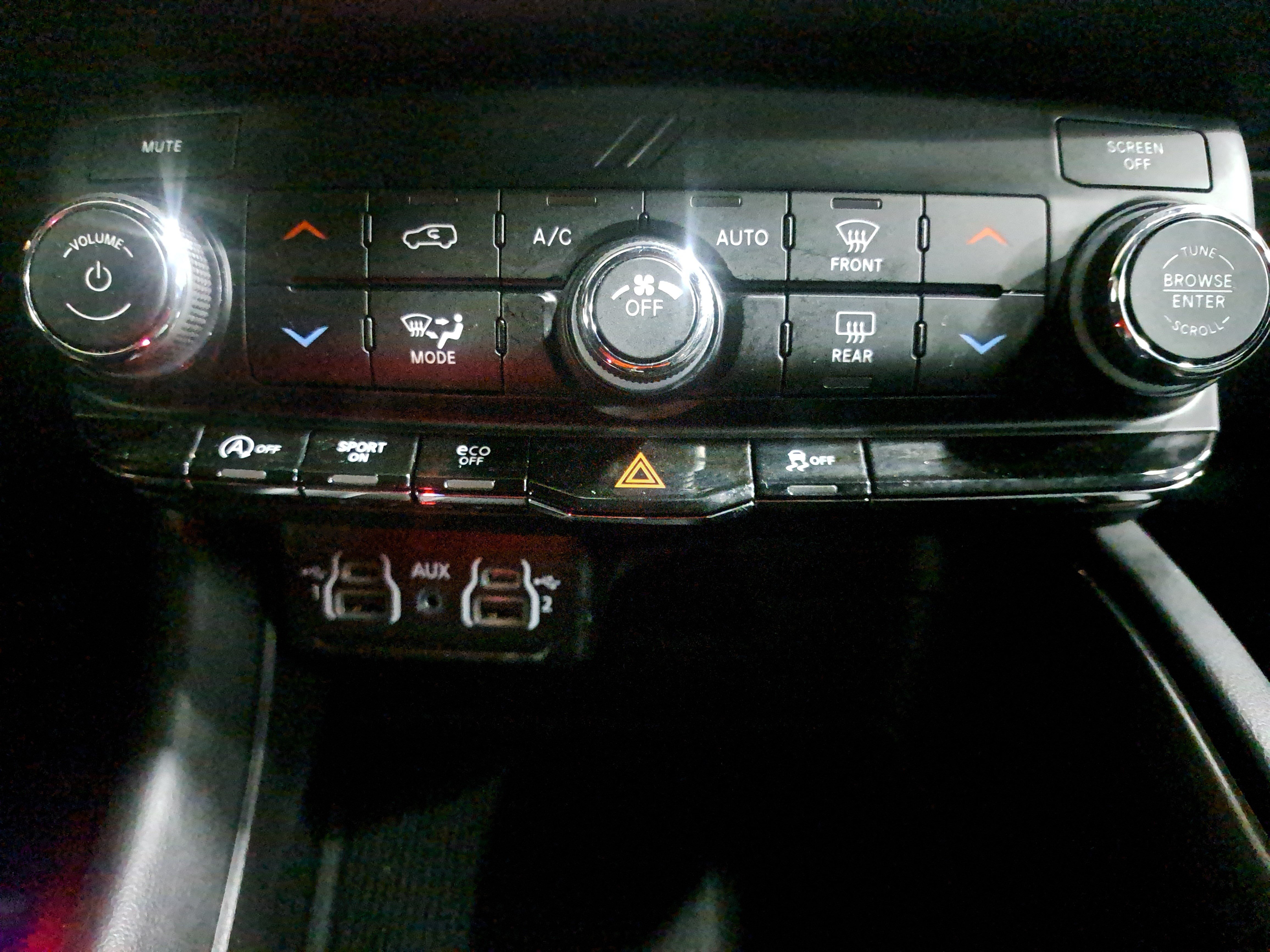 Used 2022 Dodge Durango SXT w/ Blacktop Package RWD image 21