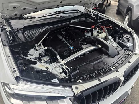 Used 2017 BMW X5 xDrive35i w/ Premium Package AWD/4WD image 33