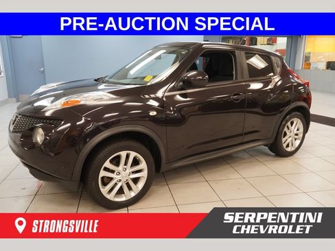 Used 2014 Nissan Juke SV w/ Navigation Package AWD/4WD image 1