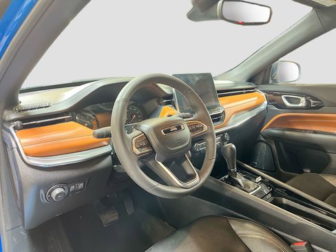 Used 2024 Jeep Compass Limited AWD/4WD image 9