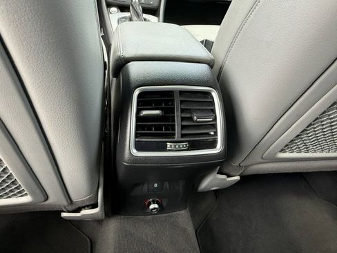 Used 2018 Audi Q3 2.0T Premium w/ Convenience Package FWD image 26