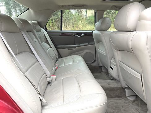 Used 2003 Cadillac De Ville DTS w/ Premium Luxury Package image 15