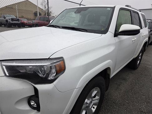 Used 2024 Toyota 4Runner SR5 image 8