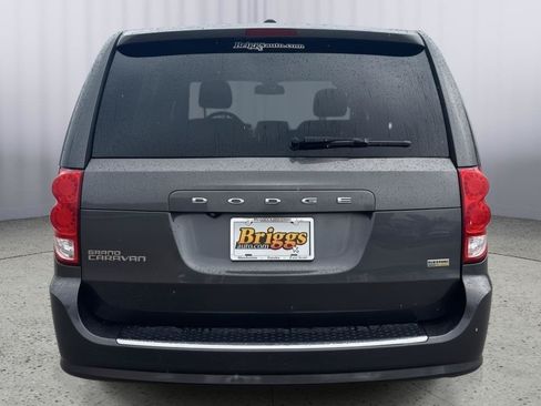 Used 2019 Dodge Grand Caravan SE w/ UConnect Hands-Free Group FWD image 4