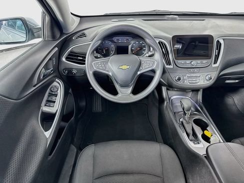 Used 2025 Chevrolet Malibu LT FWD image 23