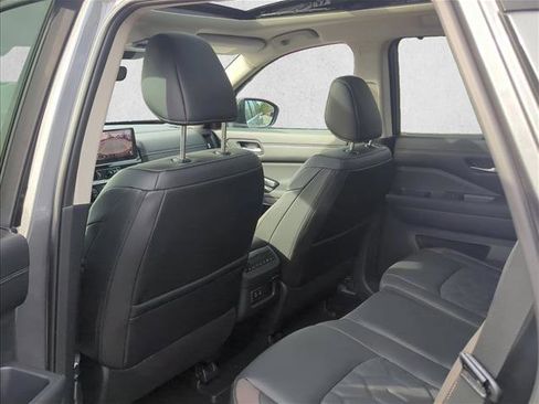 New 2026 Nissan Pathfinder Platinum w/ Cargo Package FWD image 12