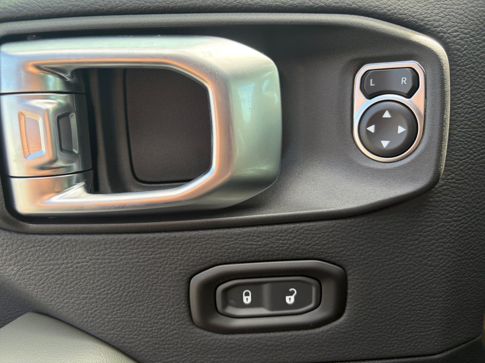 New 2027 Jeep Gladiator Mojave AWD/4WD image 13