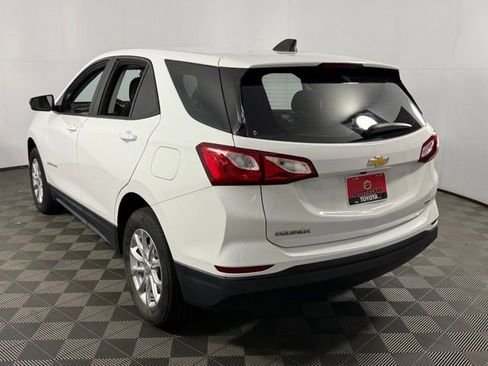 Used 2021 Chevrolet Equinox LS image 27