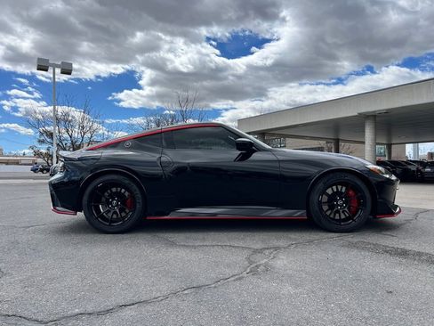 New 2024 Nissan Z NISMO w/ Floor Mat Package image 4