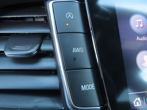 Used 2024 Buick Enclave Avenir w/ Avenir Technology Package image 12