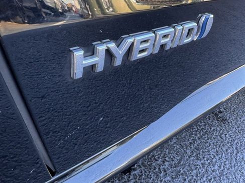 Used 2021 Toyota Sienna XSE image 9